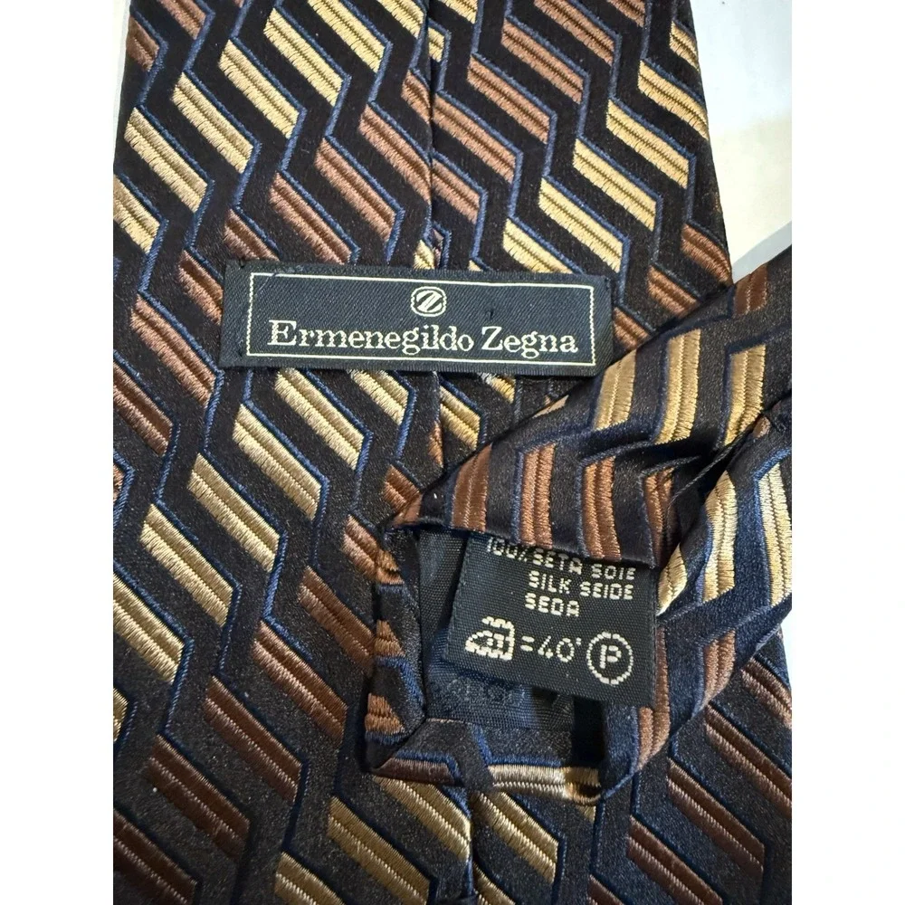 Ermenegildo Zegna Silk Tie Black Gold Made in Italy Mens‎ Elegant Formal Necktie